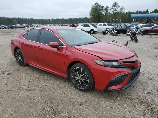 4T1G11AK7PU116537 - 2023 TOYOTA CAMRY SE NIGHT SHADE RED photo 4
