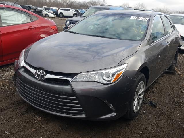 4T4BF1FKXGR578665 - 2016 TOYOTA CAMRY LE GRAY photo 2