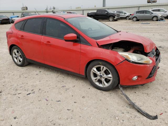 1FAHP3K28CL188791 - 2012 FORD FOCUS SE RED photo 4