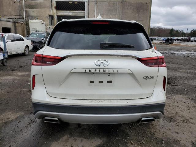 3PCAJ5M3XKF104275 - 2019 INFINITI QX50 ESSENTIAL WHITE photo 6