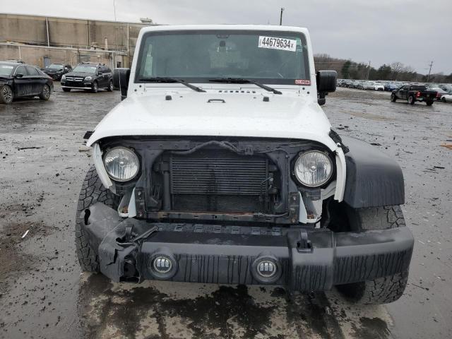 1C4BJWDG6GL270441 - 2016 JEEP WRANGLER U SPORT WHITE photo 5