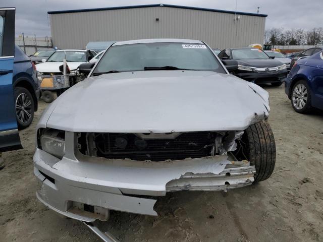 1ZVHT82H155127276 - 2005 FORD MUSTANG GT SILVER photo 5
