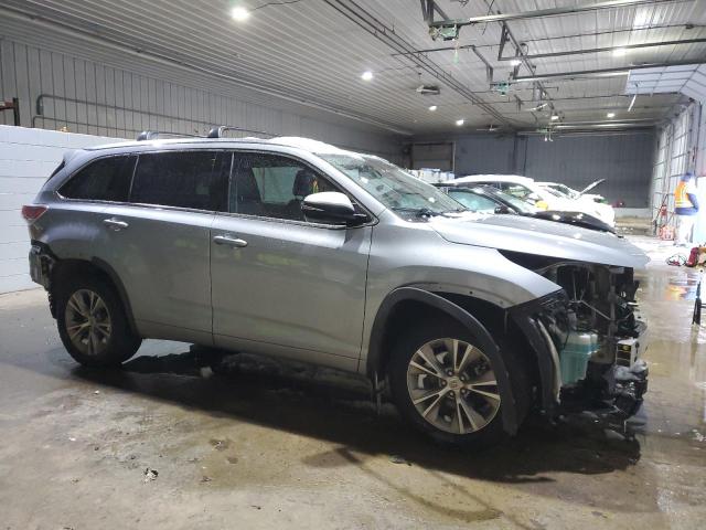 5TDJKRFH0FS187908 - 2015 TOYOTA HIGHLANDER XLE 银色 照片 4