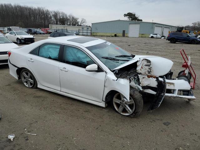 4T1BF1FK1EU368382 - 2014 TOYOTA CAMRY L WHITE photo 4