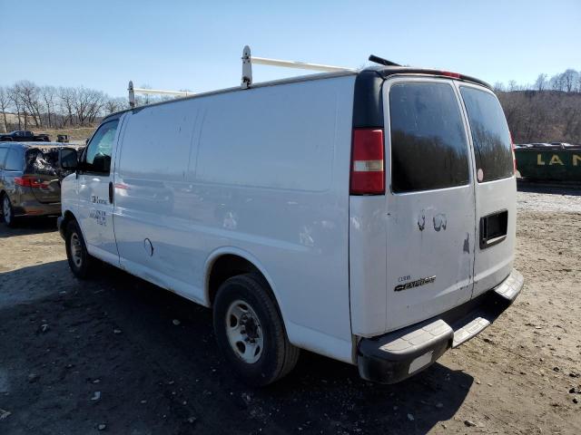 1GCGG25V171191216 - 2007 CHEVROLET EXPRESS G2 WHITE photo 2