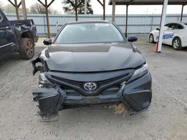 4T1G11AK2MU464984 - 2021 TOYOTA CAMRY SE BLACK photo 5