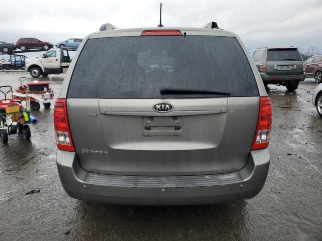 KNDMG4C71B6372296 - 2011 KIA SEDONA LX GRAY photo 6