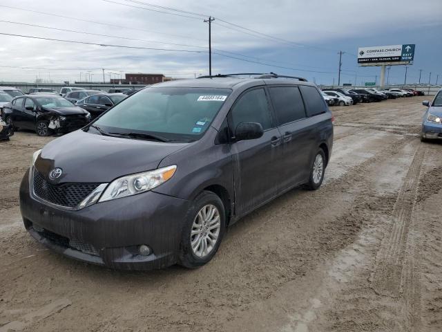 2011 TOYOTA SIENNA XLE, 