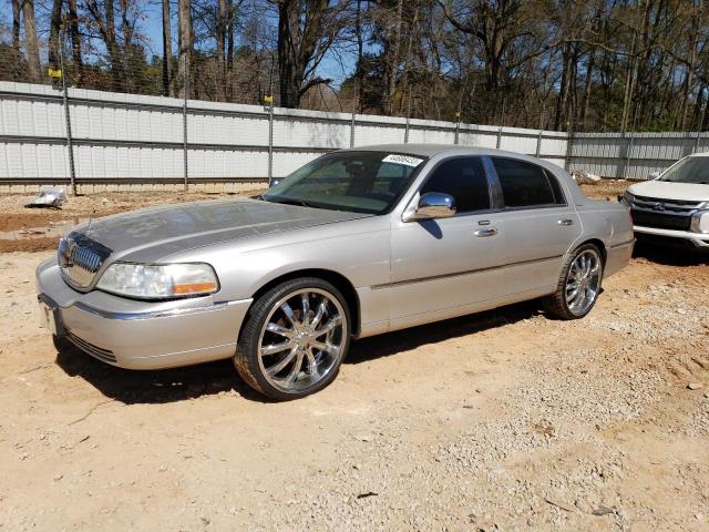 1LNHM81WX4Y622066 - 2004 LINCOLN TOWN CAR EXECUTIVE SILVER photo 1