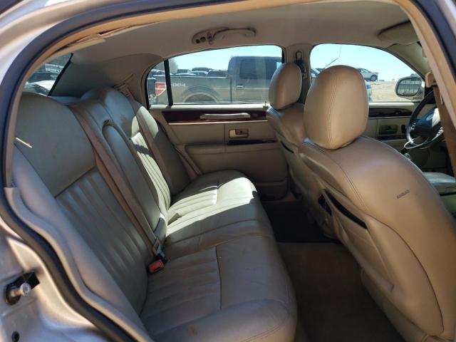 1LNHM81WX4Y622066 - 2004 LINCOLN TOWN CAR EXECUTIVE SILVER photo 10