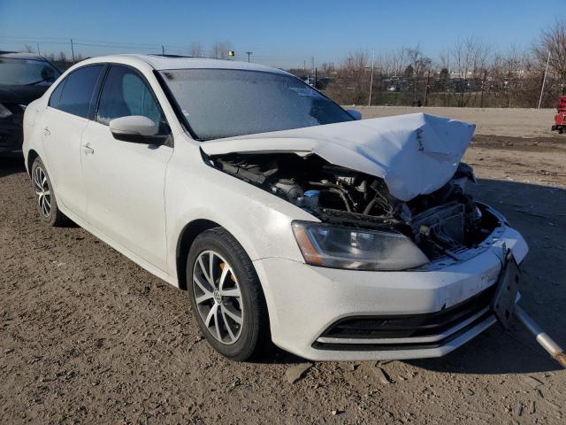 3VWDB7AJ6HM295624 - 2017 VOLKSWAGEN JETTA SE WHITE photo 4