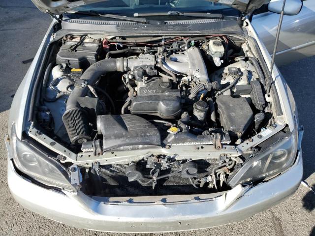 JTHBD192940085383 - 2004 LEXUS IS 300 SILVER photo 11