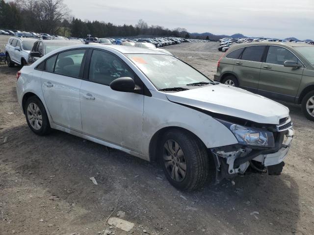 1G1PA5SH7E7485532 - 2014 CHEVROLET CRUZE LS WHITE photo 4