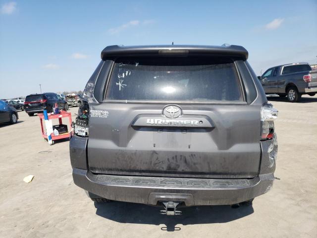 JTEZU5JRXG5136974 - 2016 TOYOTA 4RUNNER SR5 GRAY photo 6