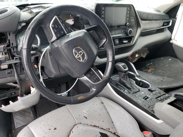 5TDGZRAH4LS507952 - 2020 TOYOTA HIGHLANDER XLE SILVER photo 8