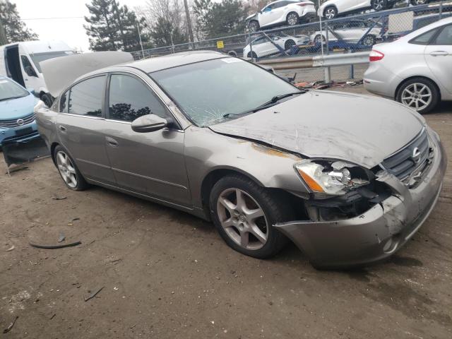 1N4BL11D22C137407 - 2002 NISSAN ALTIMA SE GOLD photo 4