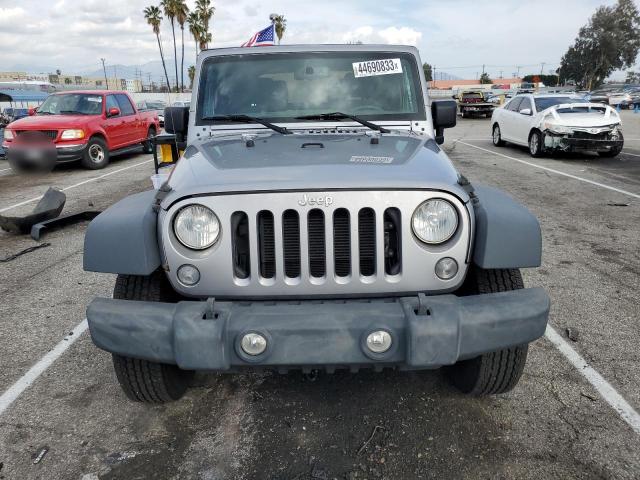 1C4GJWAGXHL556286 - 2017 JEEP WRANGLER SPORT SILVER photo 5