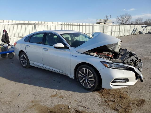 1HGCV3F97LA010479 - 2020 HONDA ACCORD TOURING HYBRID WHITE photo 4