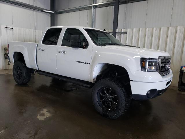 1GT426C88BF228683 - 2011 GMC SIERRA K3500 DENALI WHITE photo 4