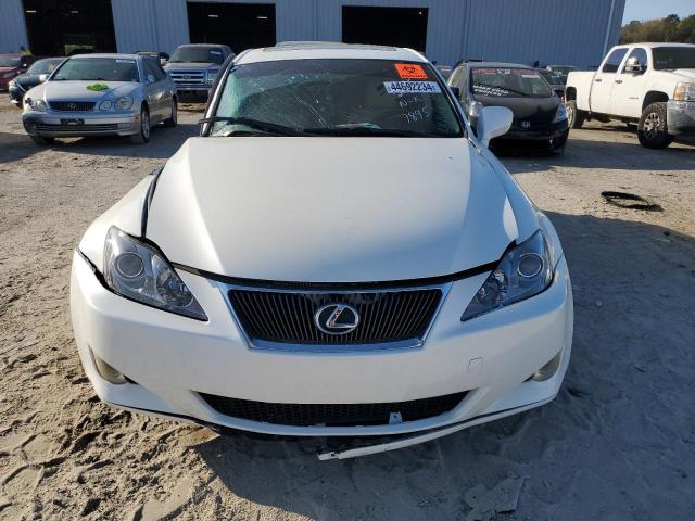 JTHBK262X62007895 - 2006 LEXUS IS 250 WHITE photo 5