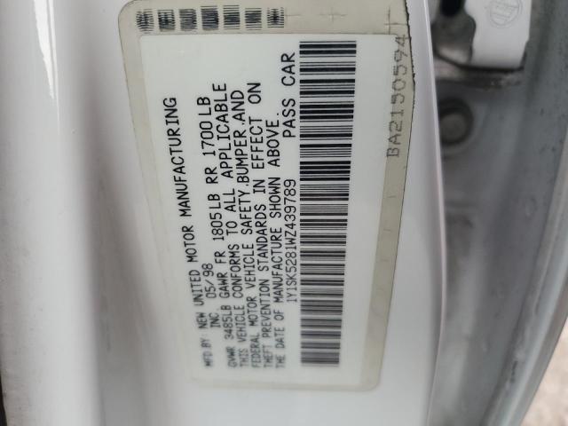 1Y1SK5281WZ439789 - 1998 CHEVROLET GEO PRIZM BASE WHITE photo 12