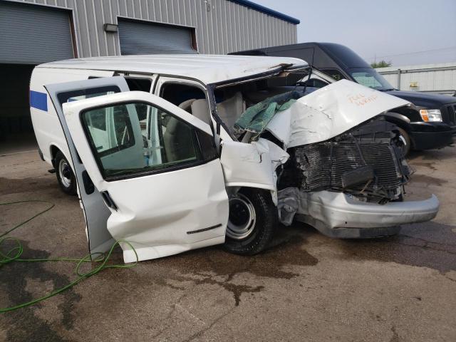 1GTHG39R311134773 - 2001 GMC SAVANA G3500 WHITE photo 4