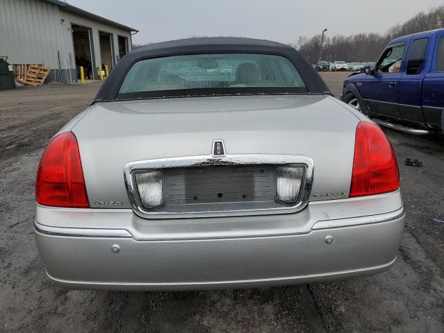 1LNHM83W24Y619448 - 2004 LINCOLN TOWN CAR ULTIMATE SILVER photo 6