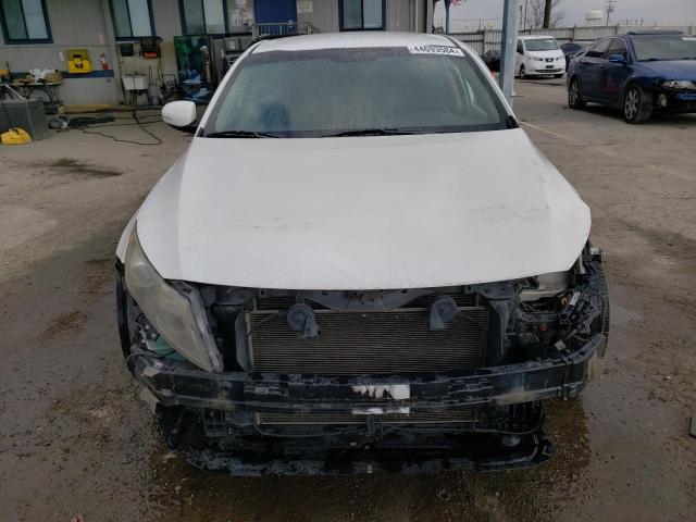 KNAGN4A79B5124306 - 2011 KIA OPTIMA EX WHITE photo 5