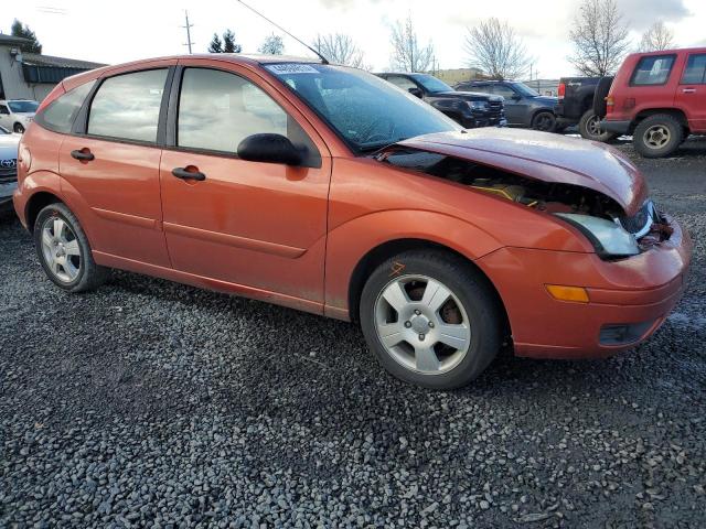 3FAFP37N95R157435 - 2005 FORD FOCUS ZX5 ORANGE photo 4