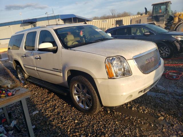 1GKFK66867J405017 - 2007 GMC YUKON XL DENALI WHITE photo 4