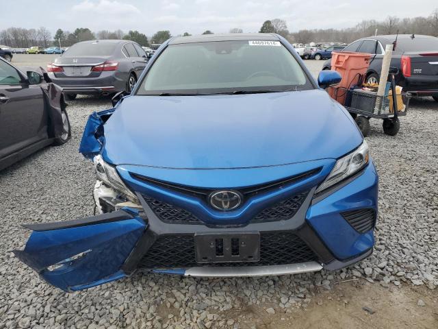 4T1B61HK5KU266866 - 2019 TOYOTA CAMRY XSE BLUE photo 5