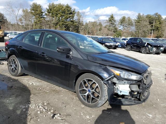 1FADP3H25JL283859 - 2018 FORD FOCUS SEL BLACK photo 4