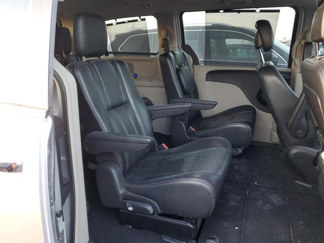 2A4RR8DG4BR758932 - 2011 CHRYSLER TOWN & COU TOURING L SILVER photo 11