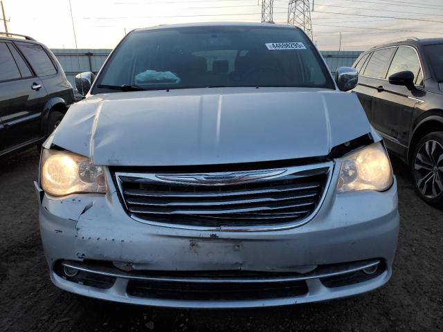 2A4RR8DG4BR758932 - 2011 CHRYSLER TOWN & COU TOURING L SILVER photo 5