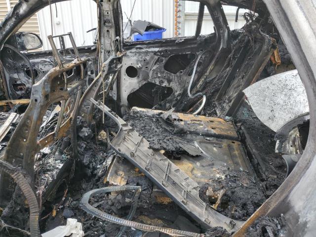 5UXKU0C3XH0G69022 - 2017 BMW X6 SDRIVE35I WHITE photo 10