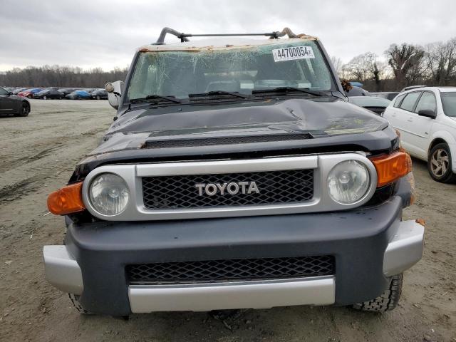 JTEBU11F570008252 - 2007 TOYOTA FJ CRUISER BLACK photo 5