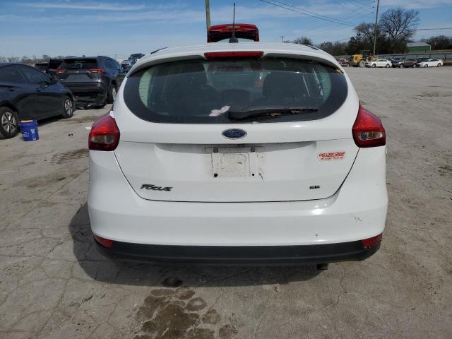 1FADP3K25HL286621 - 2017 FORD FOCUS SE WHITE photo 6