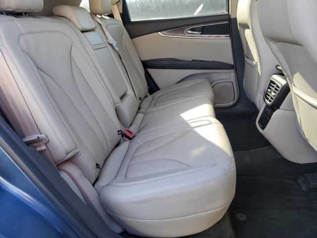 2LMPJ8LP5JBL21678 - 2018 LINCOLN MKX RESERVE Blau Foto 11