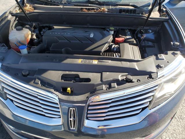 2LMPJ8LP5JBL21678 - 2018 LINCOLN MKX RESERVE Blau Foto 12
