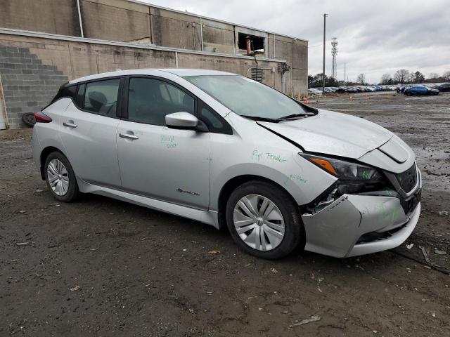 1N4AZ1CP4KC303508 - 2019 NISSAN LEAF S SILVER photo 4