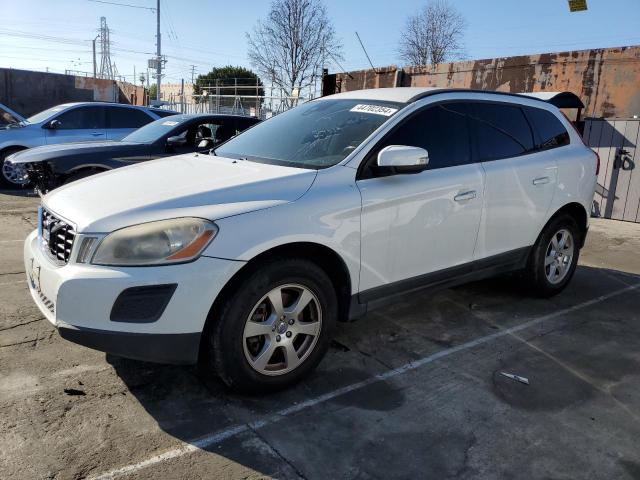 2011 VOLVO XC60 3.2, 