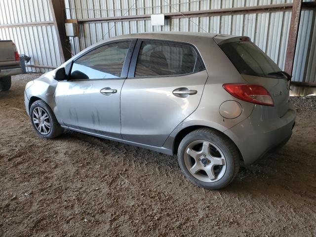 JM1DE1HY8B0105908 - 2011 MAZDA MAZDA2 GRAY photo 2