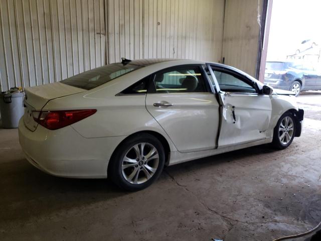 5NPEC4AC3DH552548 - 2013 HYUNDAI SONATA SE WHITE photo 3