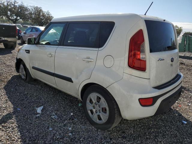 KNDJT2A58D7510904 - 2013 KIA SOUL WHITE photo 2