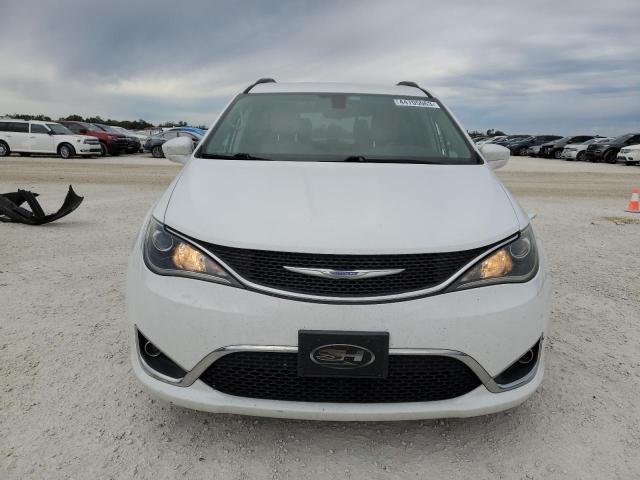 2C4RC1BG7HR720010 - 2017 CHRYSLER PACIFICA TOURING L WHITE photo 5