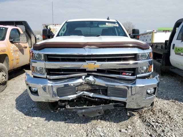 1GC1KSEG0KF179754 - 2019 CHEVROLET 2500 K2500 HEAVY DUTY LT WHITE photo 5