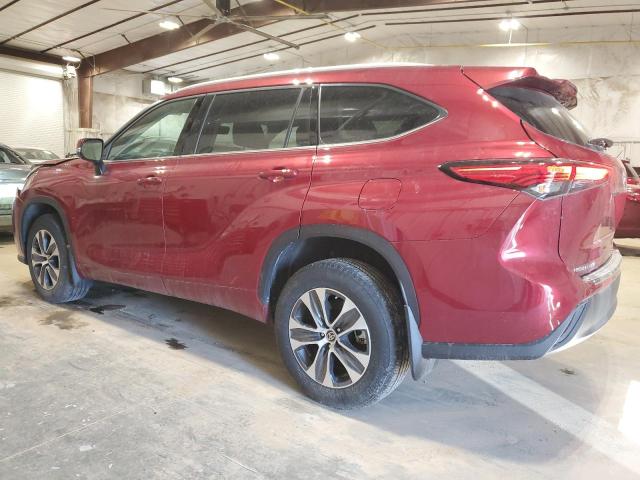5TDGZRBH7NS171490 - 2022 TOYOTA HIGHLANDER XLE RED photo 2