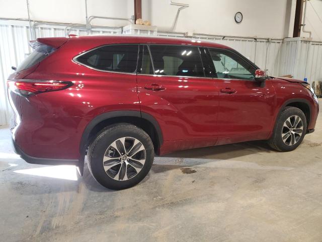 5TDGZRBH7NS171490 - 2022 TOYOTA HIGHLANDER XLE RED photo 3