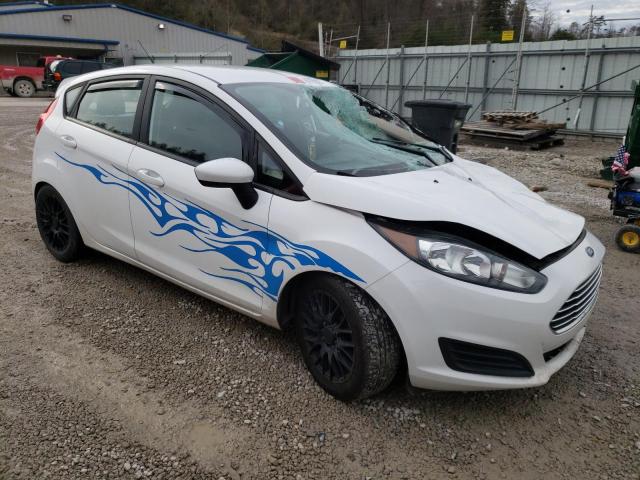 3FADP4EJ8HM115305 - 2017 FORD FIESTA SE WHITE photo 4