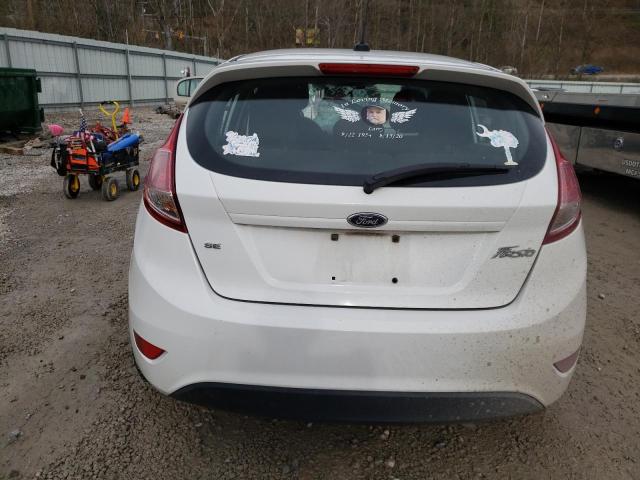 3FADP4EJ8HM115305 - 2017 FORD FIESTA SE WHITE photo 6